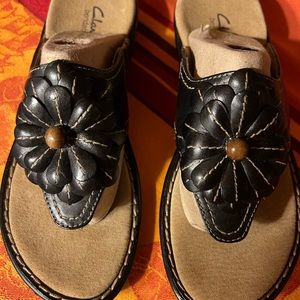 Women’s Clark sandels